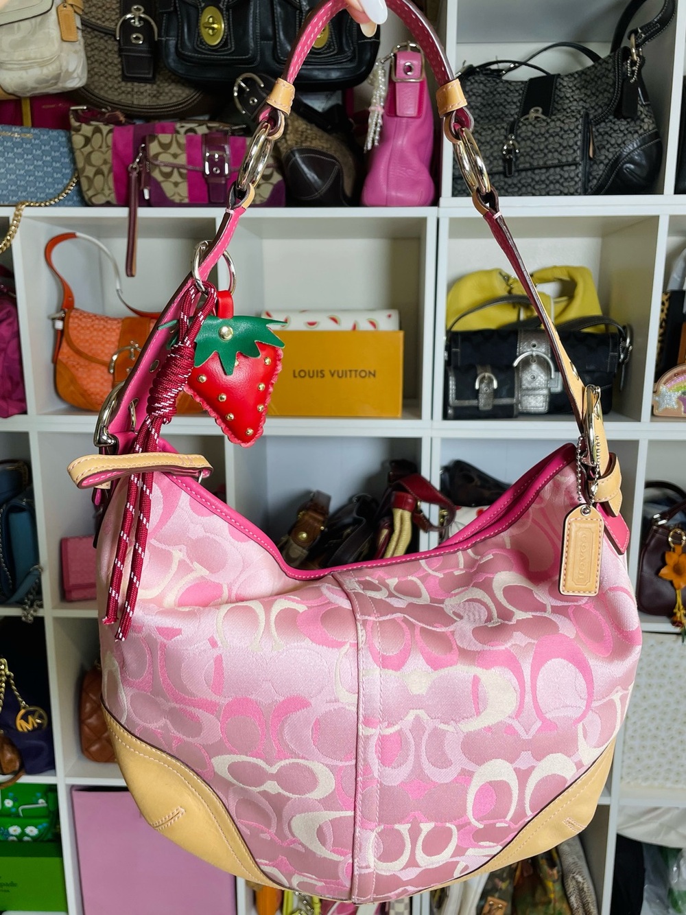 Coach Vintage Y2K Signature Pink    Optic C Hobo Shoulder Bag- EUC 💕